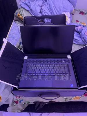Laptop Alienware X17 r1 18GB Intel Core i7 SSD 1T