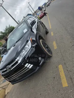 Toyota Highlander XLE 4dr SUV (3.5L 6cyl 6A) 2015 Black