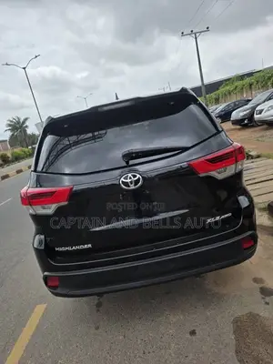 Toyota Highlander XLE 4dr SUV (3.5L 6cyl 6A) 2015 Black