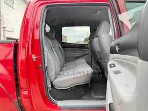 Toyota Tacoma V6 4dr Double Cab 4WD 5.0 ft. SB (4.0L 6cyl 5A) 2014 Red