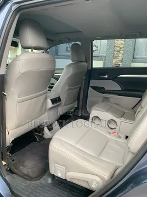 Toyota Highlander XLE 4x4 V6 (3.5L 6cyl 8A) 2017 Blue