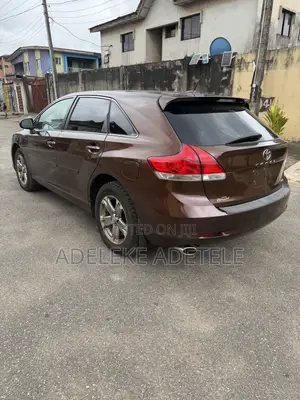 Toyota Venza AWD 2011 Brown