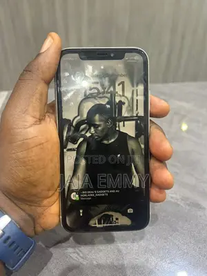 Apple iPhone 11 64 GB White