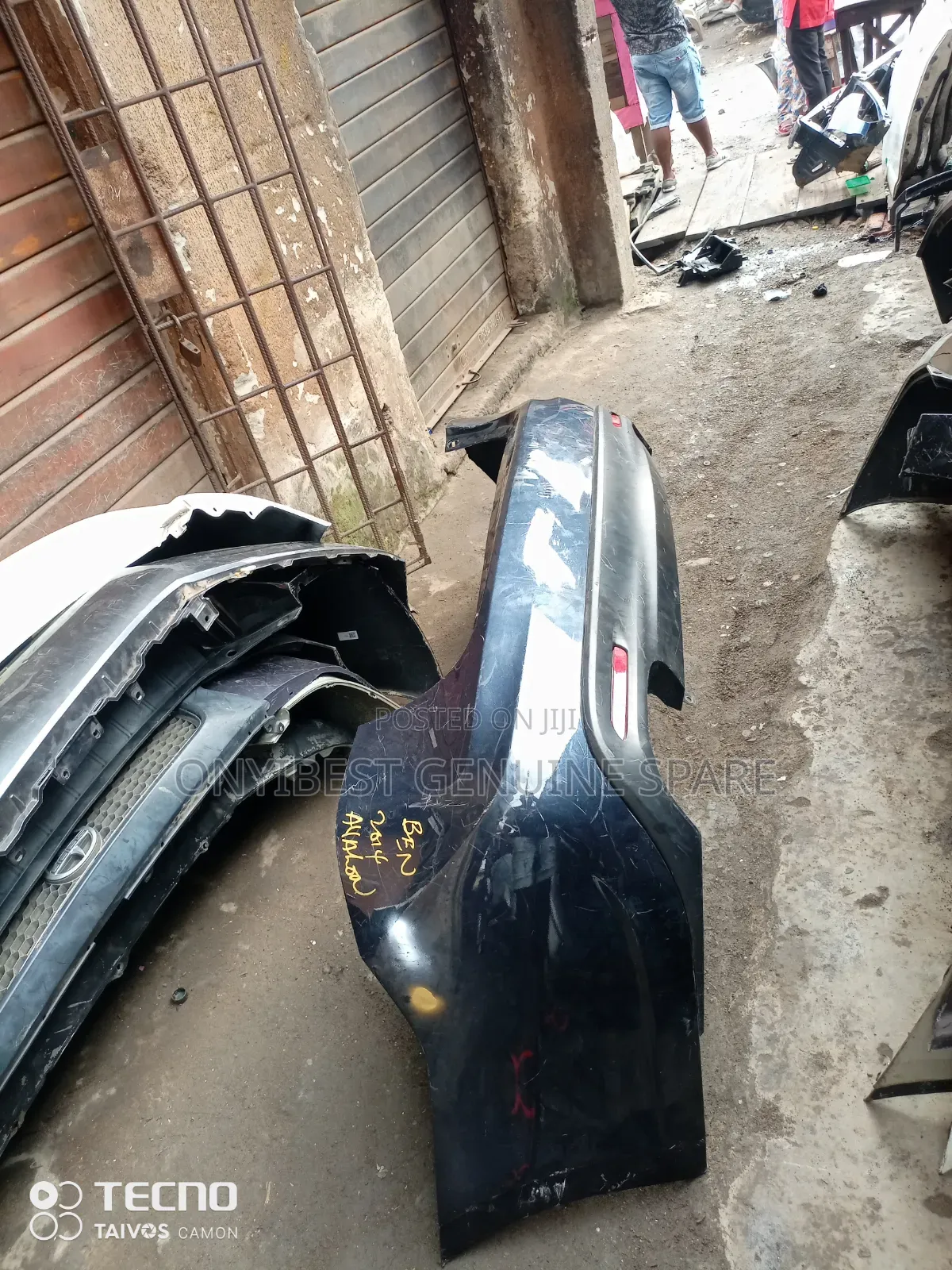 Complete Back Bumper Avalon 2015