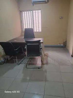3bdrm Bungalow in Ikeja Gra for rent