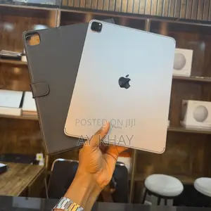 Apple iPad Pro 12.9 (2022) 128 GB Silver