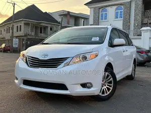 Toyota Sienna XLE 7 Passenger Mobility 2012 White