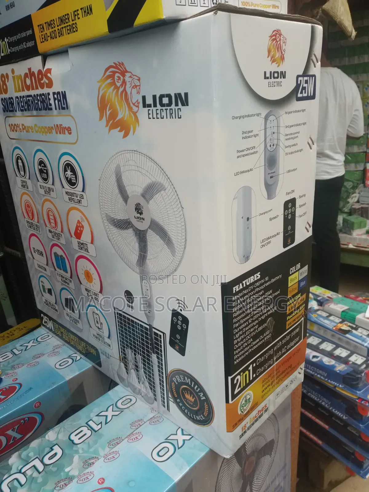 18" Lion Solar Rechargeable Fan