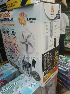 18" Lion Solar Rechargeable Fan