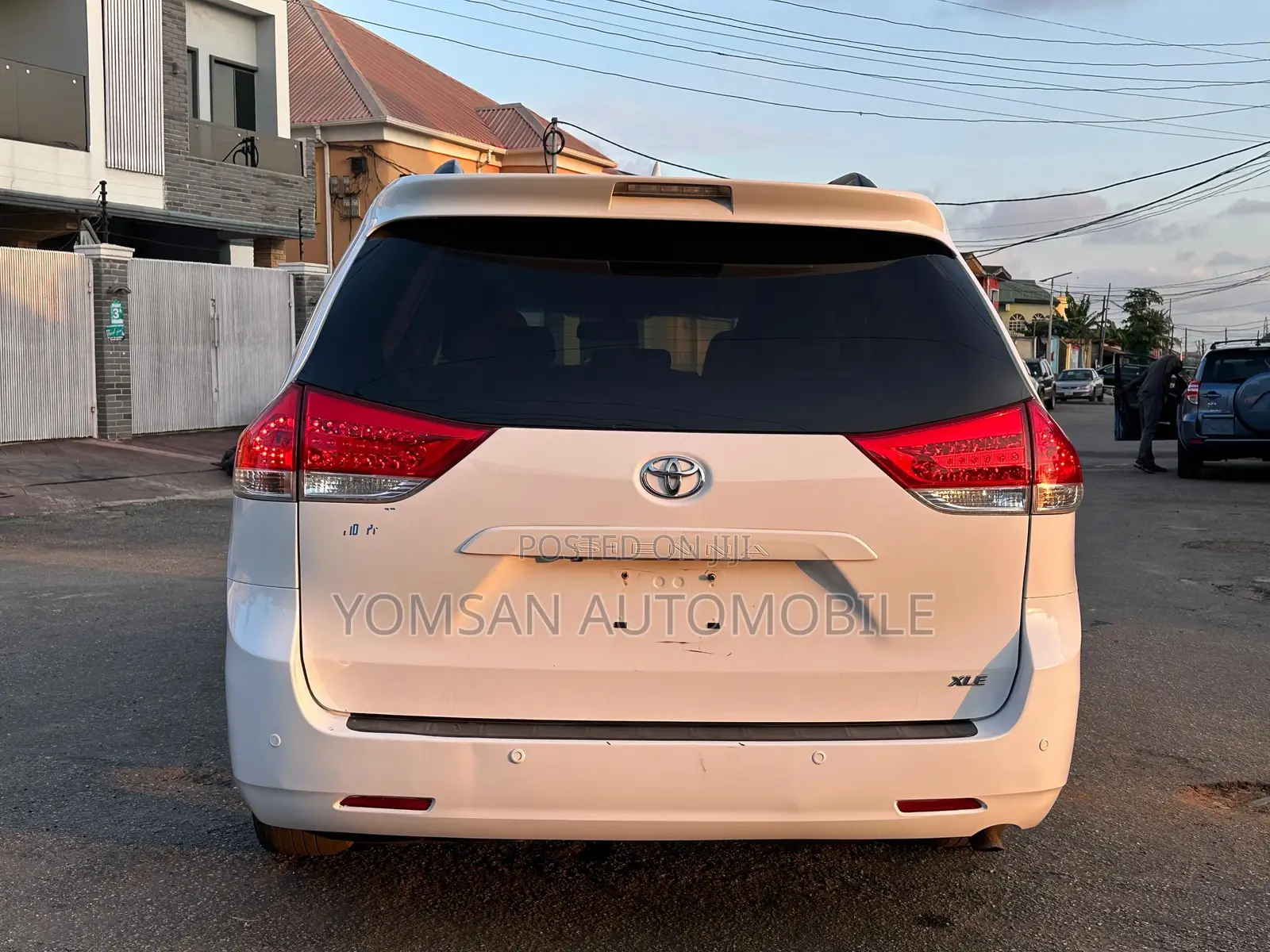 Toyota Sienna XLE 7 Passenger Mobility 2012 White