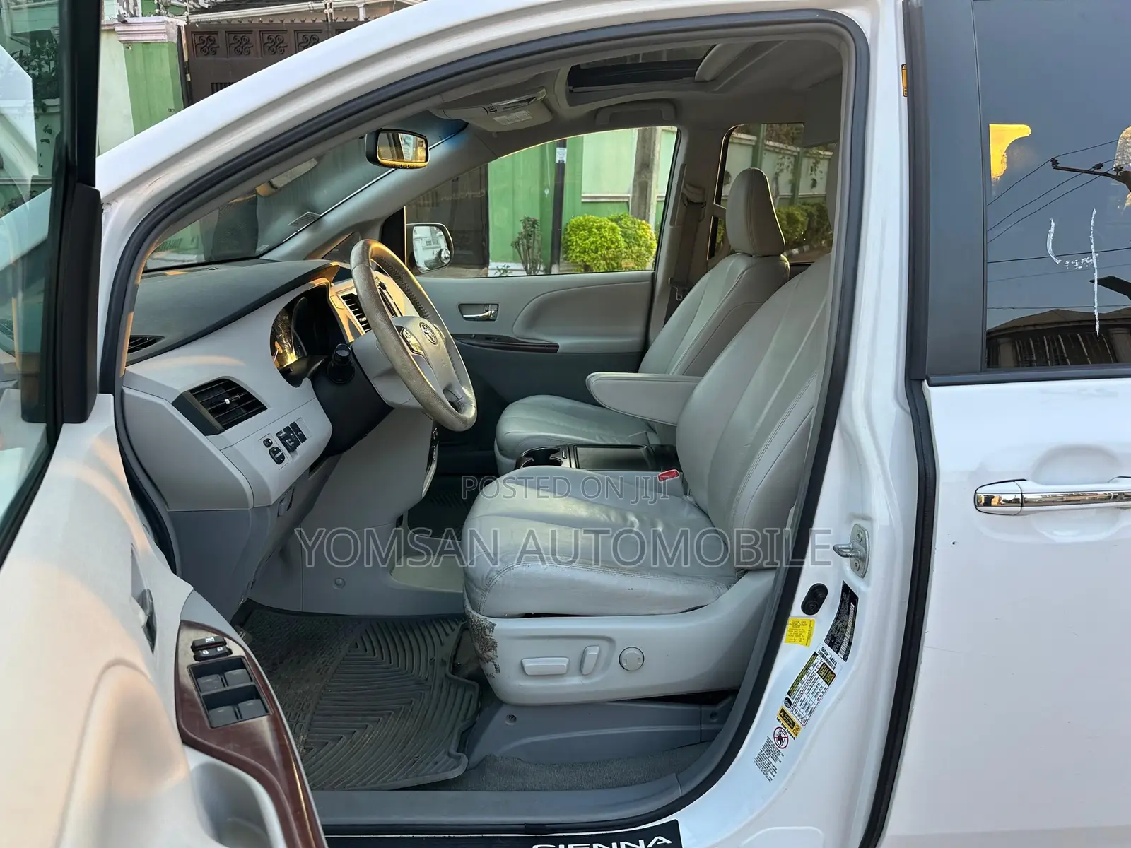 Toyota Sienna XLE 7 Passenger Mobility 2012 White