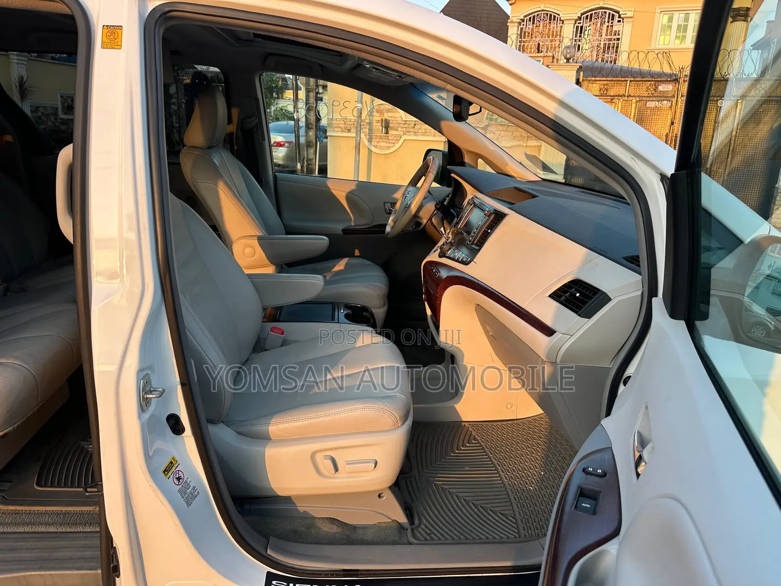Toyota Sienna XLE 7 Passenger Mobility 2012 White