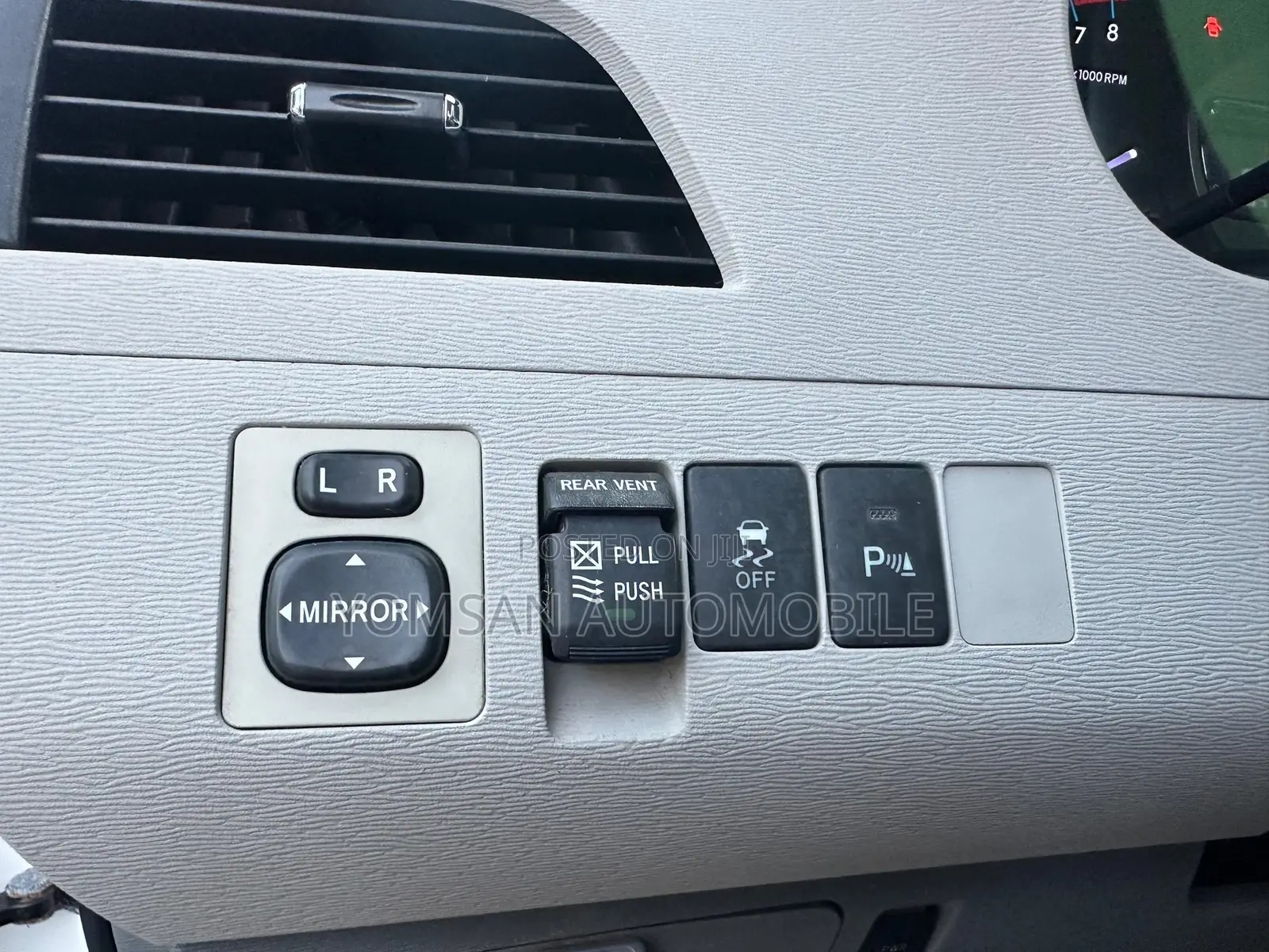 Toyota Sienna XLE 7 Passenger Mobility 2012 White