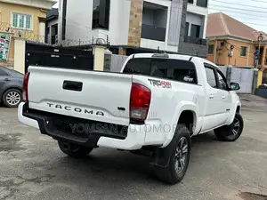 Toyota Tacoma TRD Sport 2018 White