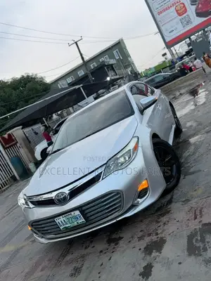 Toyota Avalon XLE 4dr Sedan (3.5L 6cyl 6A) 2014 Silver