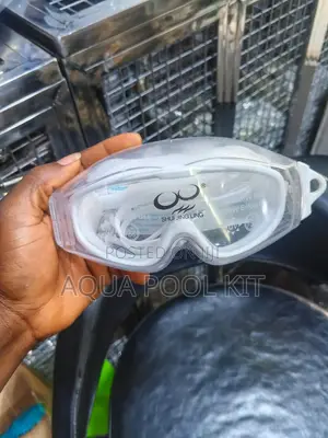 Swimming Pool Eyeglass