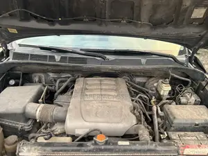 Toyota Tundra 2010 Blue