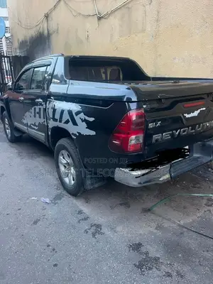 Toyota Hilux 2016 Black