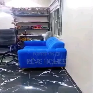 Studio Apartment in Adekunle for rent
