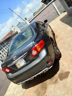 Toyota Corolla 2010 Gray