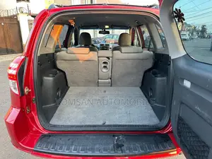 Toyota RAV4 4x4 2009 Red