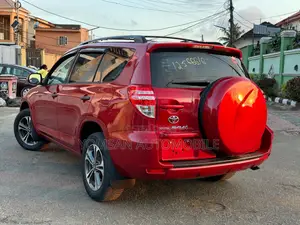 Toyota RAV4 4x4 2009 Red