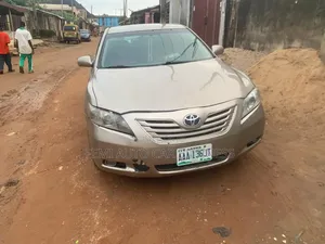 Toyota Camry 2008 Gold