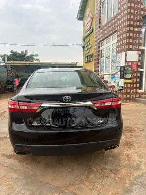 Toyota Avalon XLE 4dr Sedan (3.5L 6cyl 6A) 2014 Black