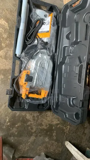 Ingco 1700W Demolition Breaker (Jack Hammer)