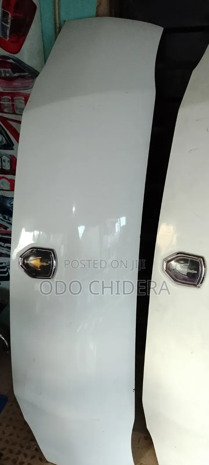Bonnet Hiace Chain Bus