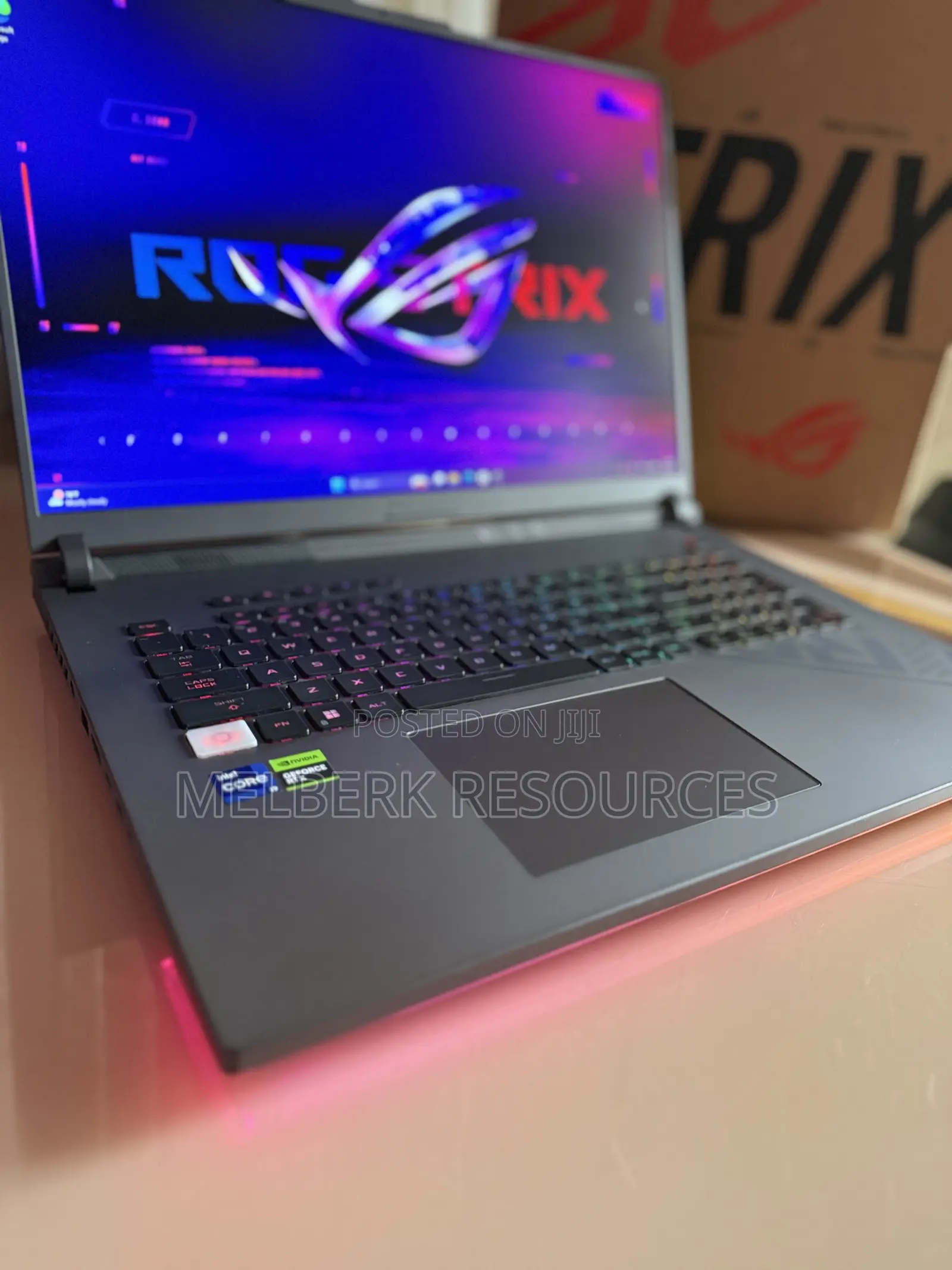 Laptop Asus ROG Strix G18 32GB Intel Core i9 SSD 1T