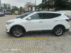 Hyundai Santa Fe 2017 White
