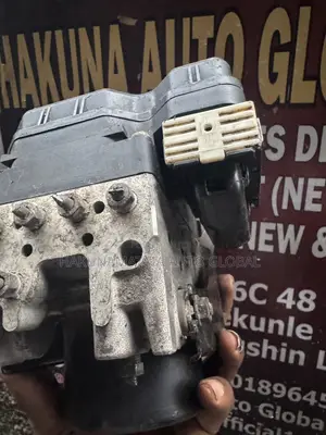 Toyota RAV4 2006–2008 ABS Pump / ABS Module