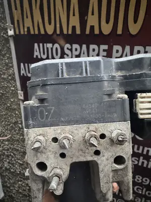 Toyota RAV4 2006–2008 ABS Pump / ABS Module