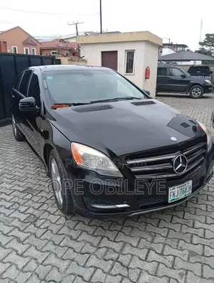 Mercedes-Benz R-Class R 350 4MATIC BlueEFFICIENCY 2012 Black