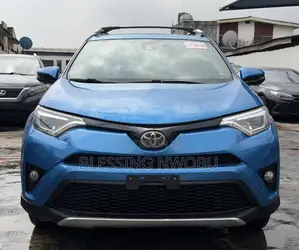 Toyota RAV4 SE AWD (2.5L 4cyl 6A) 2017 Blue