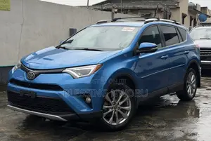 Toyota RAV4 SE AWD (2.5L 4cyl 6A) 2017 Blue