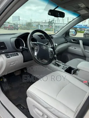 Toyota Highlander Limited 3.5l 4WD 2013 Silver