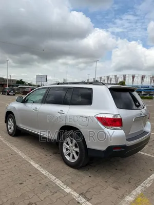 Toyota Highlander Limited 3.5l 4WD 2013 Silver