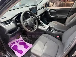 Toyota RAV4 XLE AWD 2020 Black
