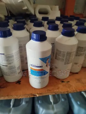 Astral Pool Solution Flocculant 1-Liter Bottle