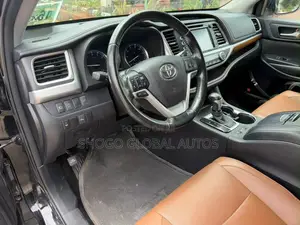 Toyota Highlander Limited 4x2 V6 (3.5L 6cyl 8A) 2017 Black