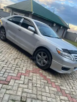 Toyota Camry 2010 Silver