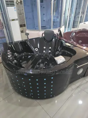 Luxury Glossy Corner Tub
