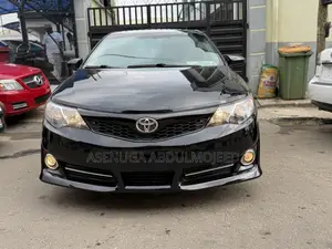 Toyota Camry SE 4dr Sedan (2.5L 4cyl 6A) 2013 Black