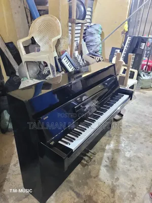 Yamaha Lu90-Pe Upright Piano.
