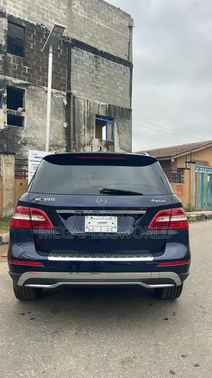Mercedes-Benz M Class ML350 4MATIC 4dr SUV AWD (3.5L 6cyl 7A) 2014 Blue