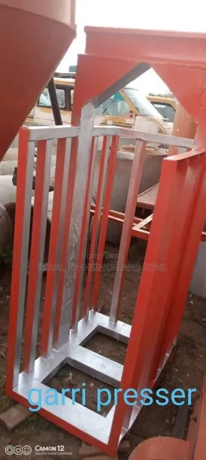 Hydraulic Cassava Presser