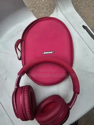 Bose SoundLink Around-Ear Wireless Headphone Red
