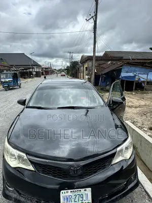 Toyota Camry SE 4dr Sedan (2.5L 4cyl 6A) 2014 Black